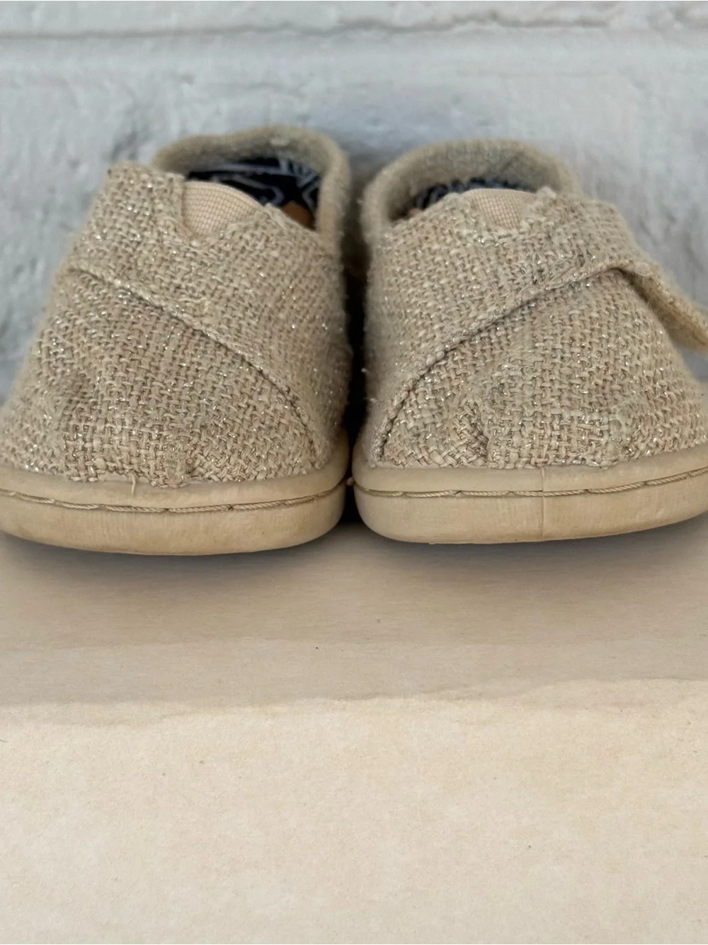 Sparkly Burlap TOMS Shoes T4